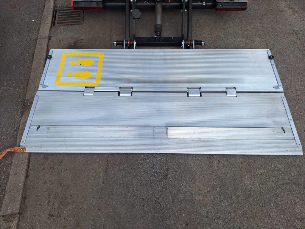 Iveco Daily 72C18H BWS Box with Tail Lift