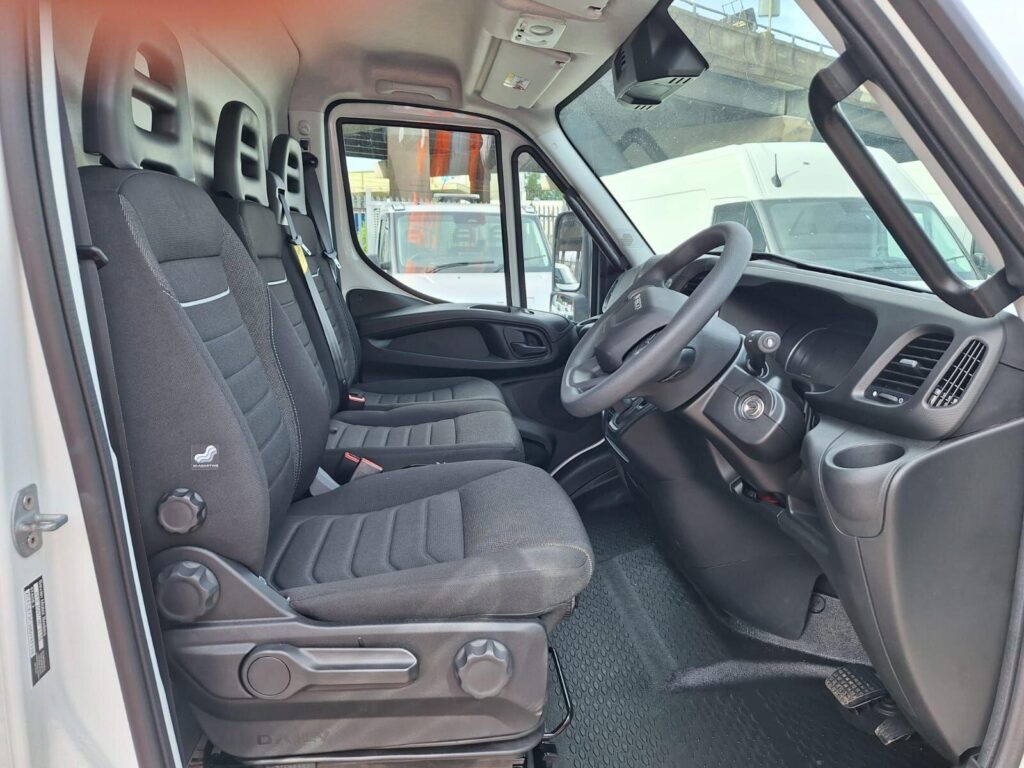 Iveco Daily 72C18H BWS Box with Tail Lift
