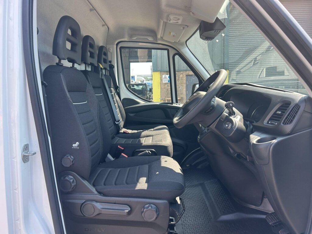 Iveco Daily 35S14A8V LWB High Roof 12m³