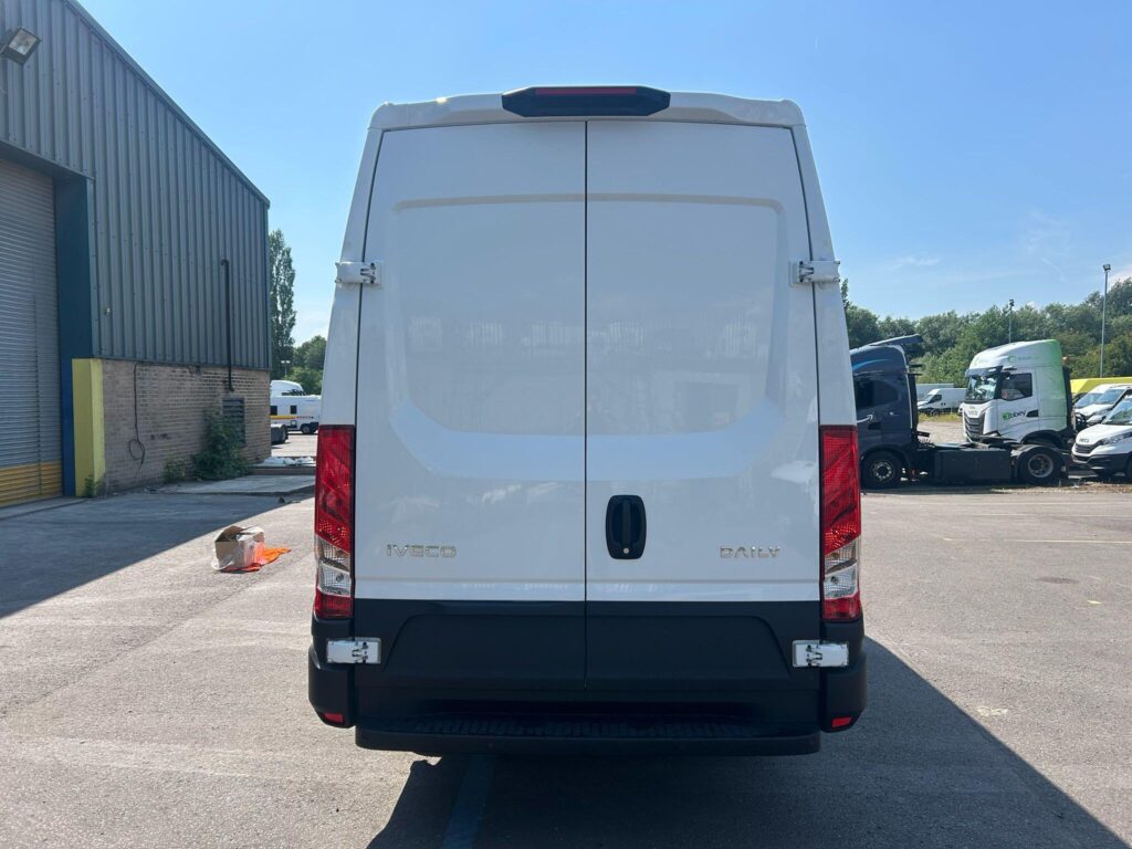Iveco Daily 35S14A8V LWB High Roof 12m³
