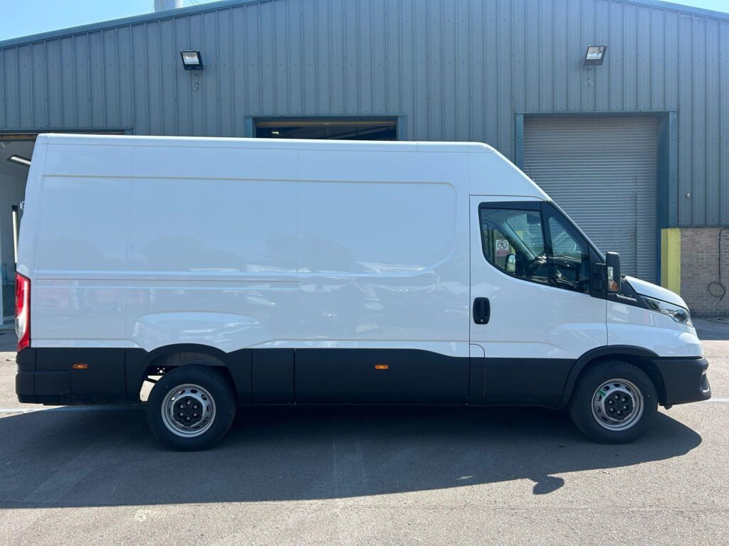 Iveco Daily 35S14A8V LWB High Roof 12m³