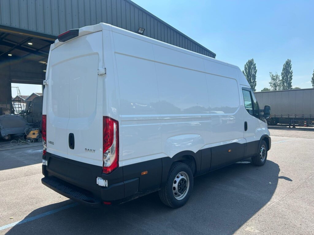 Iveco Daily 35S14A8V LWB High Roof 12m³
