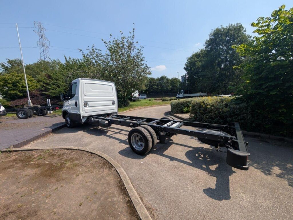 Iveco Daily 50C18HA8/P 4350mm Chassis Cab