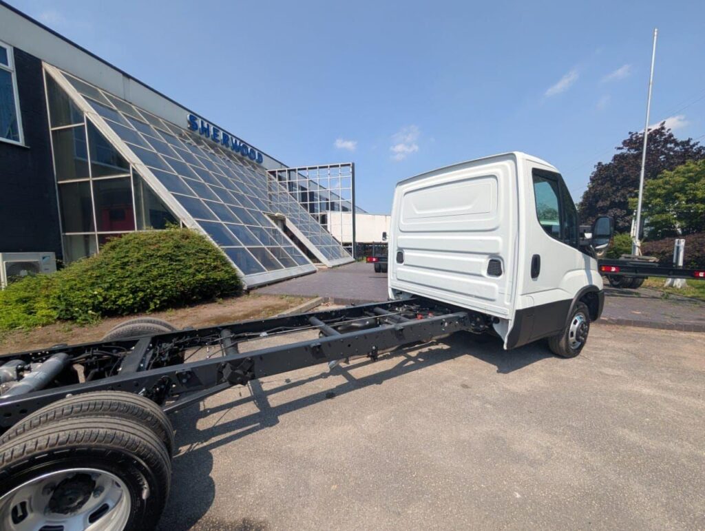 Iveco Daily 50C18HA8/P 4350mm Chassis Cab