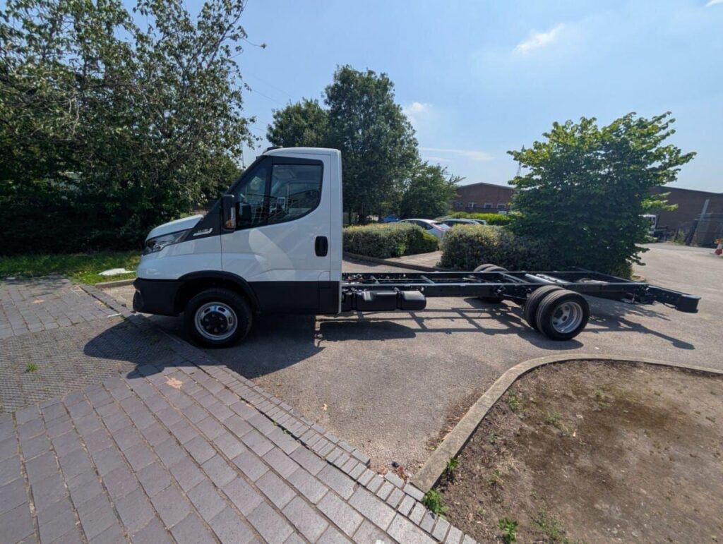 Iveco Daily 50C18HA8/P 4350mm Chassis Cab