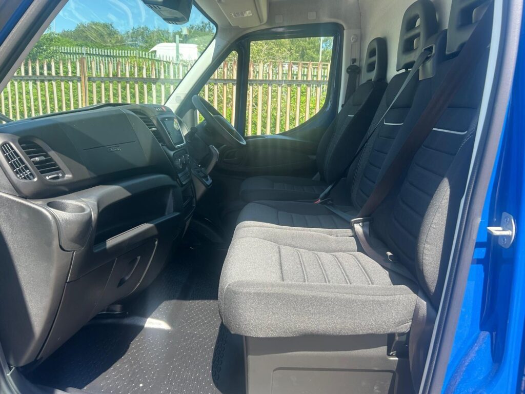 Iveco Daily 35S21HA8V Auto High Roof 12m³