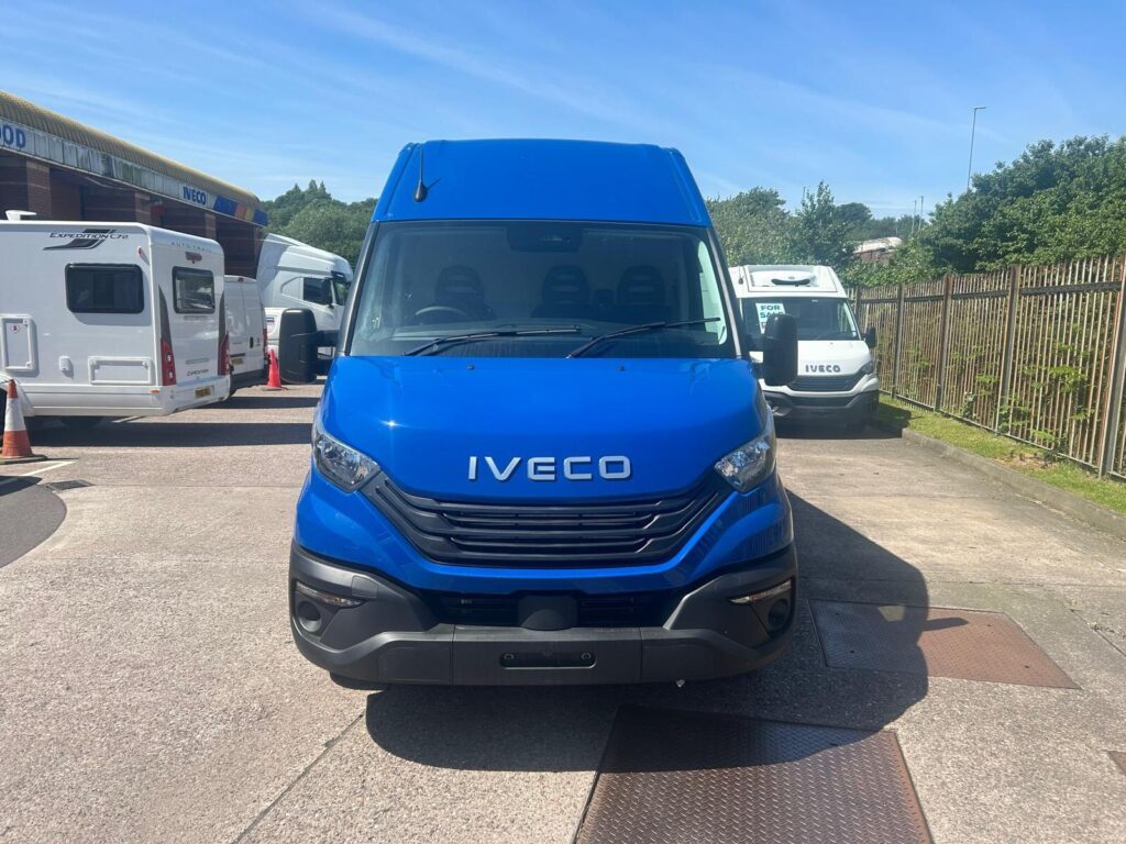 Iveco Daily 35S21HA8V Auto High Roof 12m³