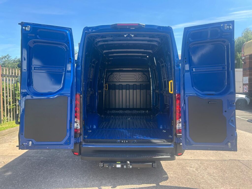 Iveco Daily 35S21HA8V Auto High Roof 12m³