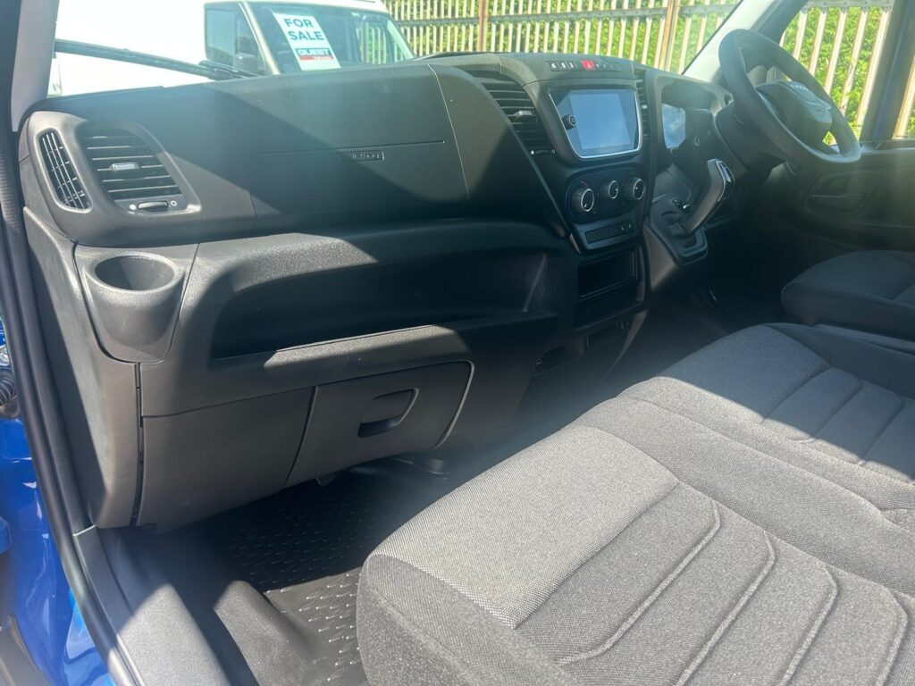 Iveco Daily 35S21HA8V Auto High Roof 12m³