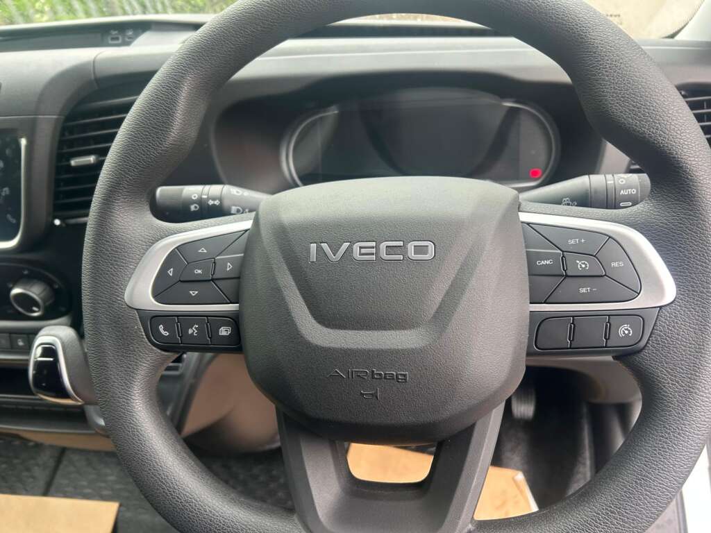 Iveco Daily 35C16HA8 Hi-Matic Luton Tail Lift