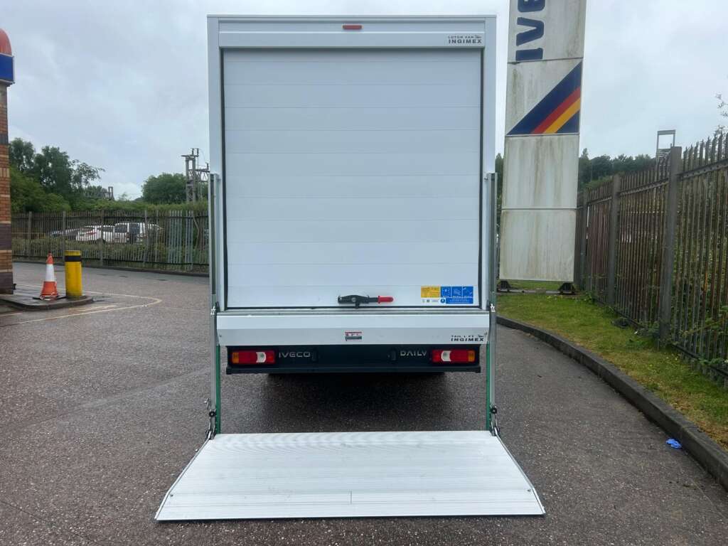 Iveco Daily 35C16HA8 Hi-Matic Luton Tail Lift