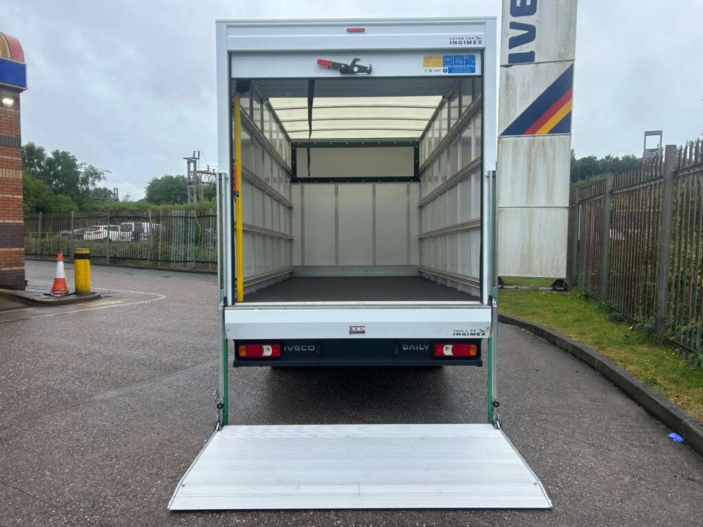 Iveco Daily 35C16HA8 Hi-Matic Luton Tail Lift