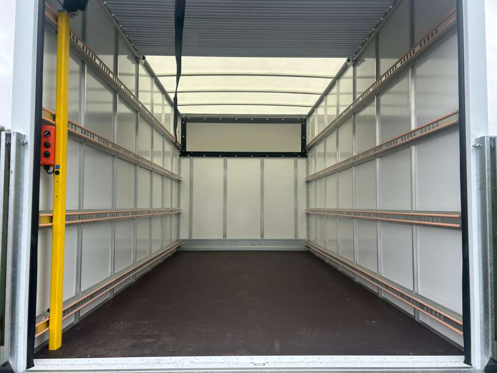Iveco Daily 35C16HA8 Hi-Matic Luton Tail Lift