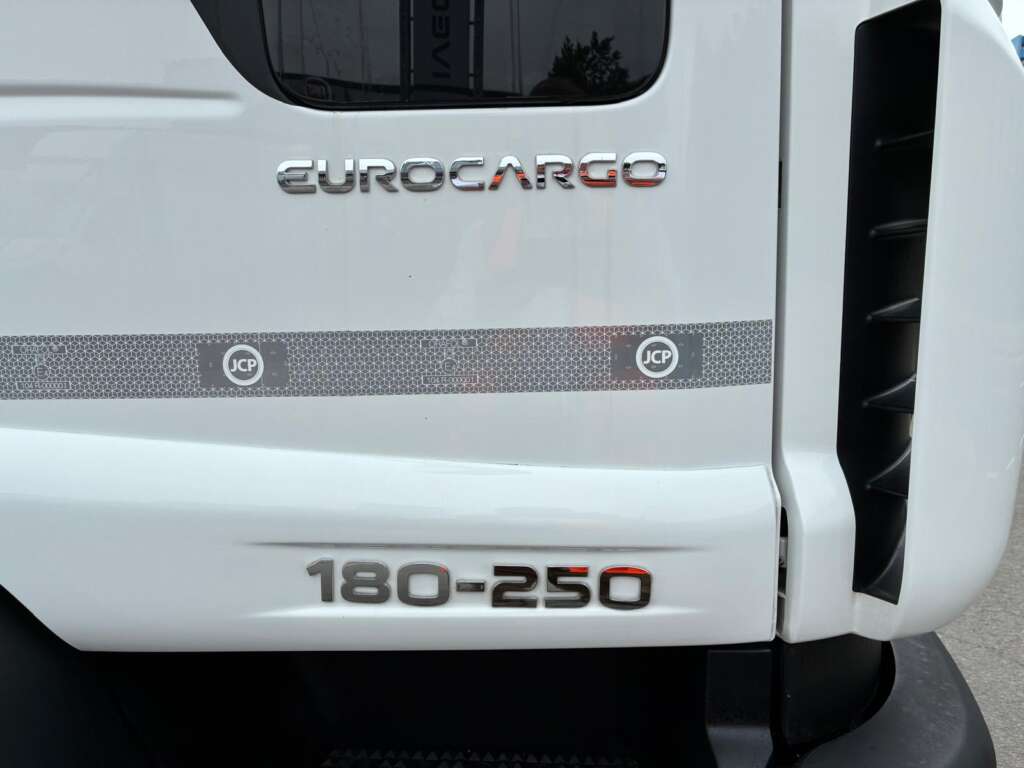 Iveco Eurocargo 18T Hi Roof Sleeper with Curtain & Tail Lift