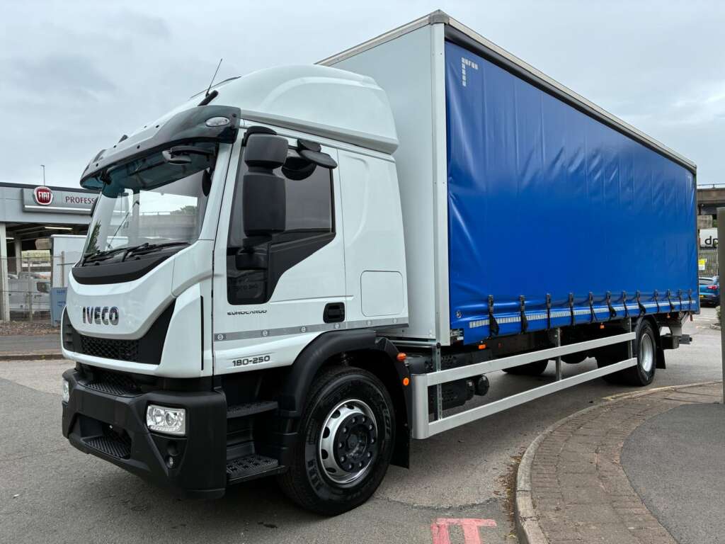 Iveco Eurocargo 18T Hi Roof Sleeper with Curtain & Tail Lift