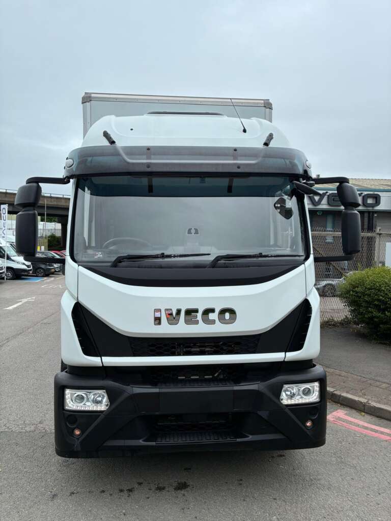 Iveco Eurocargo 18T Hi Roof Sleeper with Curtain & Tail Lift