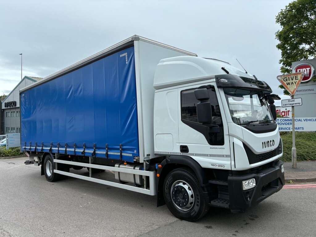 Iveco Eurocargo 18T Hi Roof Sleeper with Curtain & Tail Lift