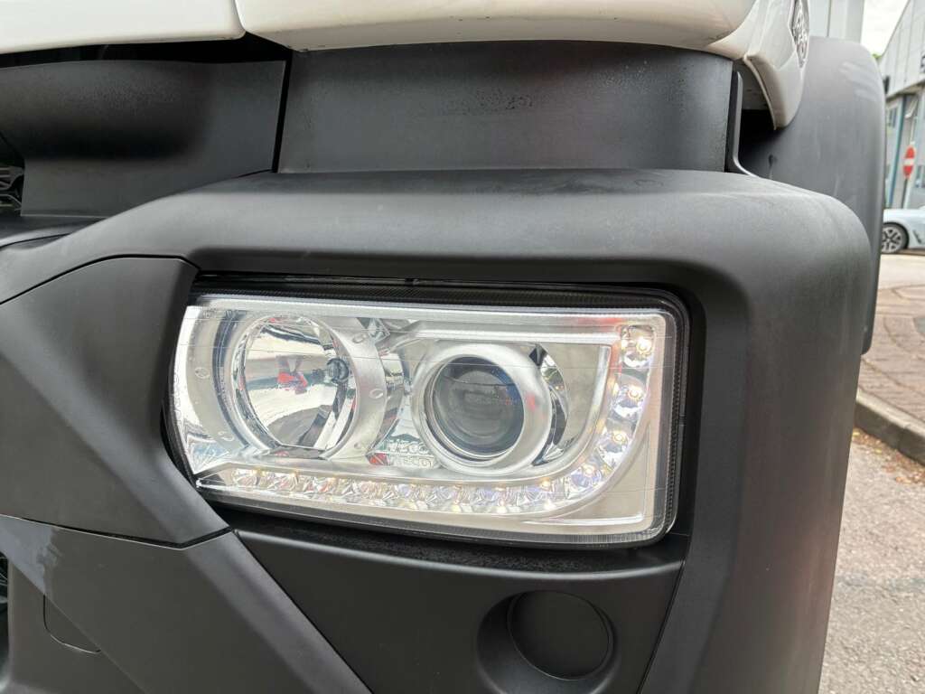 Iveco Eurocargo 18T Hi Roof Sleeper with Curtain & Tail Lift
