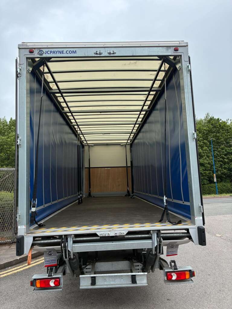 Iveco Eurocargo 18T Hi Roof Sleeper with Curtain & Tail Lift