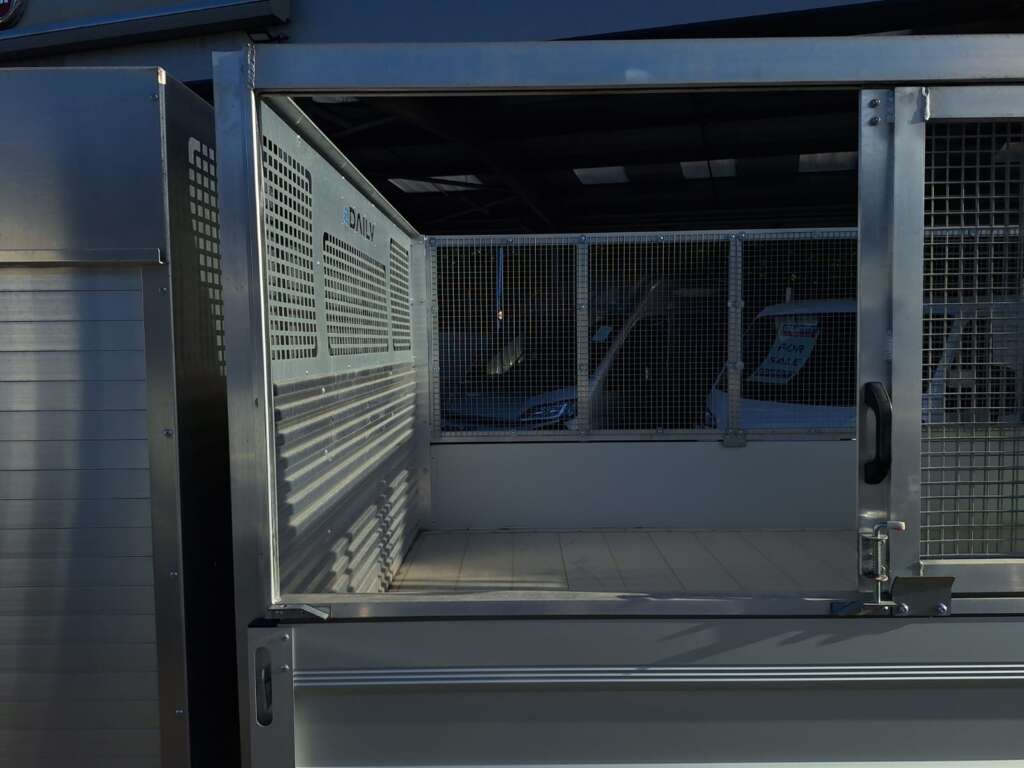 Iveco eDaily 42C14E Brit Tipp Caged Tipper