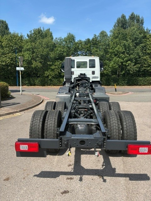 IVECO X-WAY AD360X42Z ON+