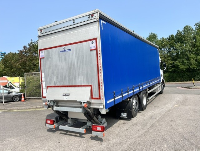 IVECO S-WAY AT260S42Y/PS Curtainside Tail Lift