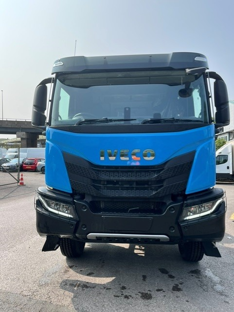 IVECO X-WAY AT360X46Z OFF