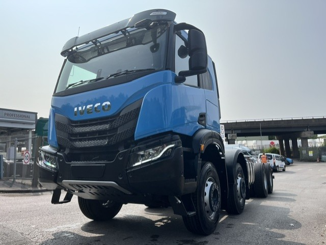 IVECO X-WAY AT360X46Z OFF