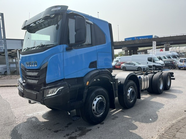 IVECO X-WAY AT360X46Z OFF
