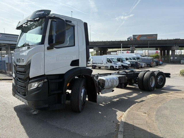 IVECO S-WAY Rigid AD260S42Y/PS