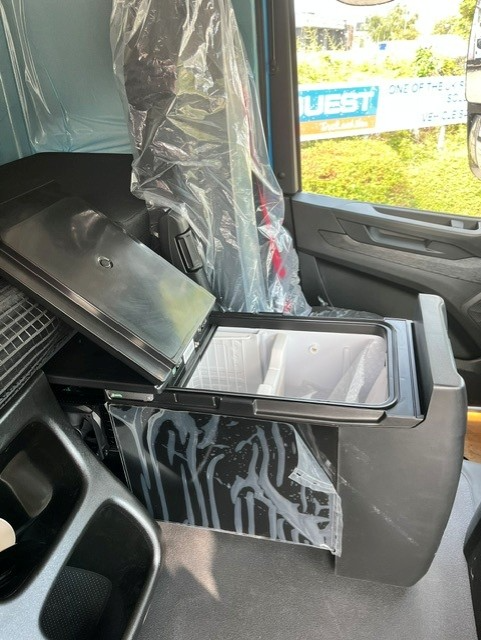 IVECO X-WAY AT360X46Z OFF