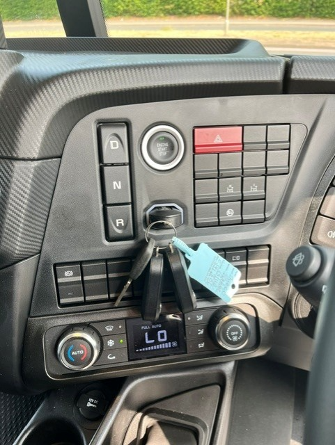 IVECO X-WAY AT360X46Z OFF