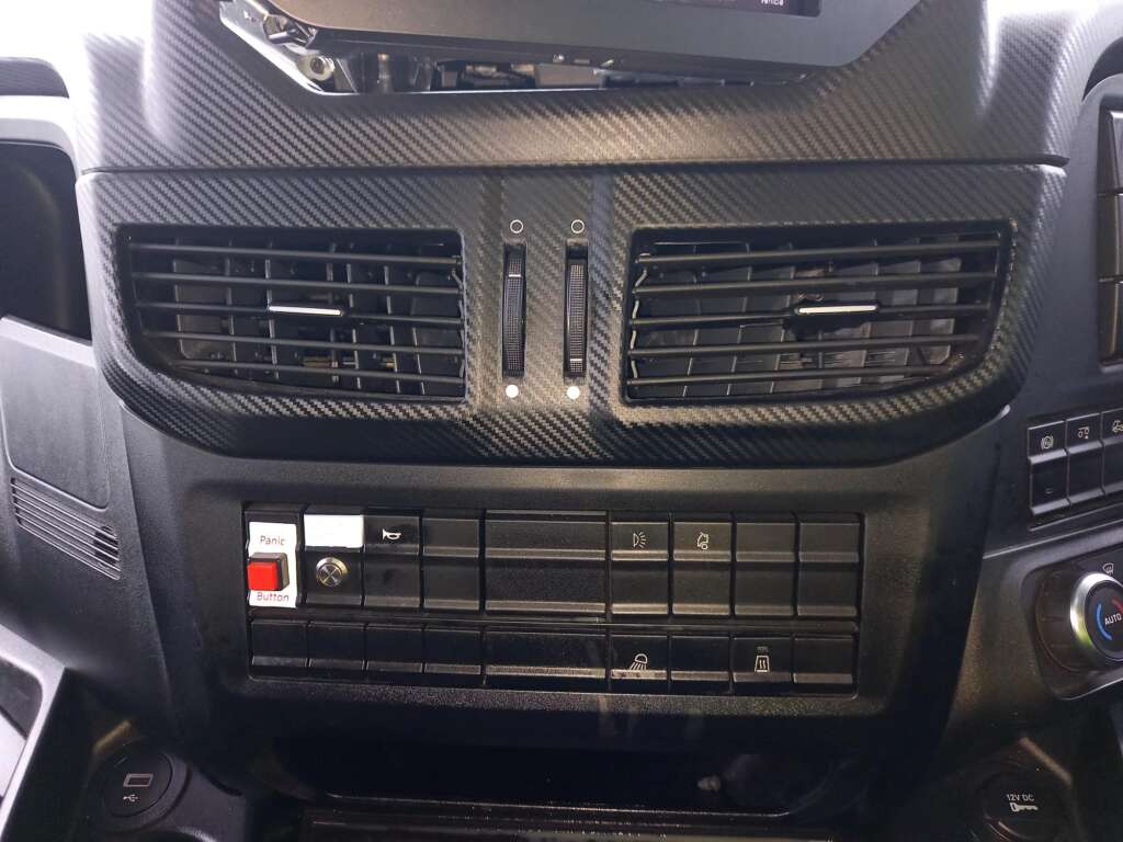 Iveco S-WAY S-WAY AT260S42 Y/PS 420hp 26T Curtain Side