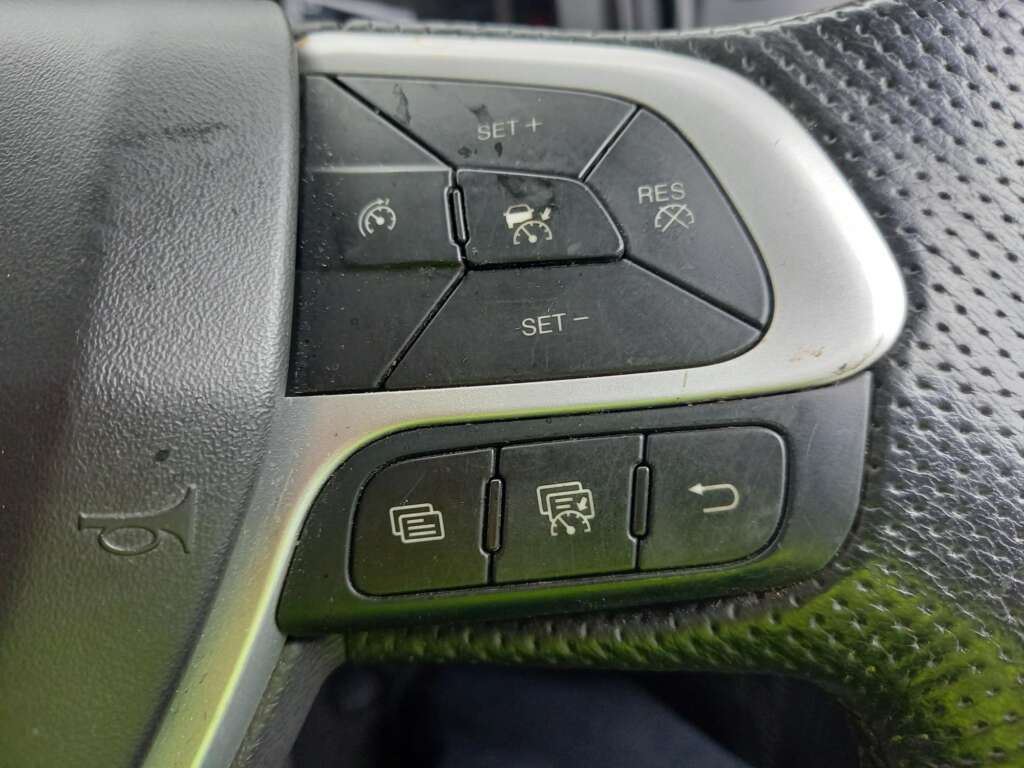 Iveco S-WAY S-WAY AT260S42 Y/PS 420hp 26T Curtain Side