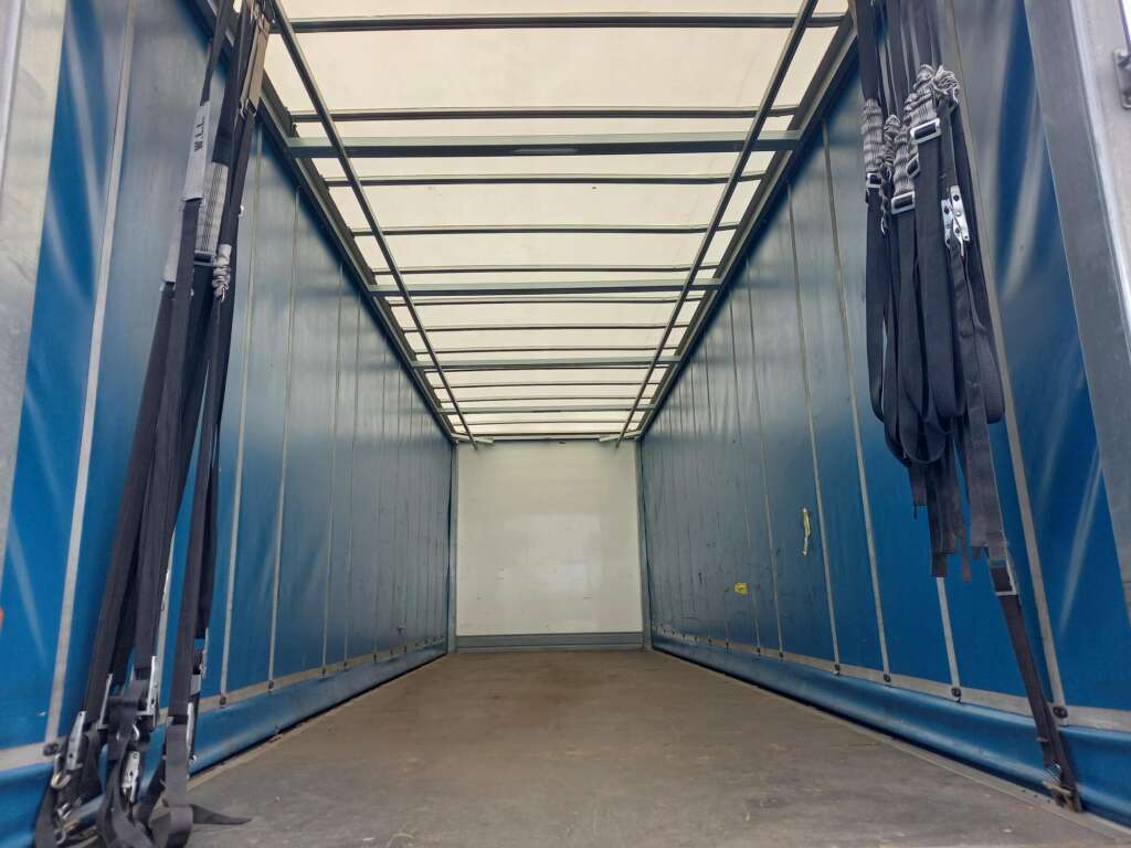 Iveco S-WAY S-WAY AT260S42 Y/PS 420hp 26T Curtain Side