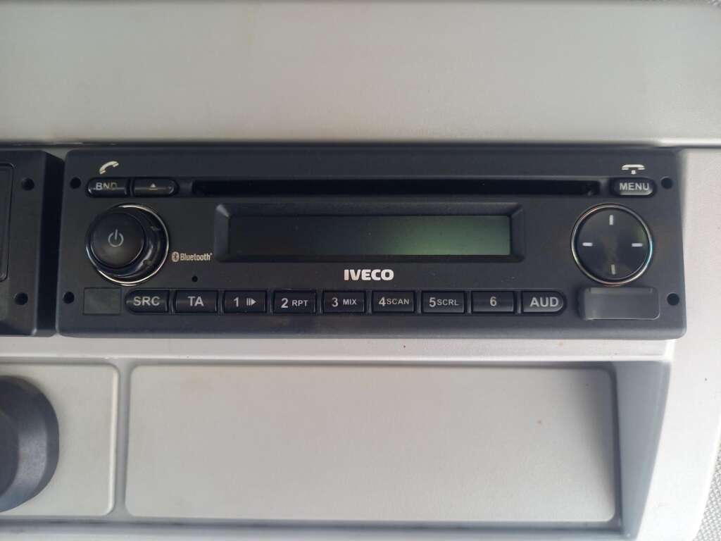Iveco Eurocargo 180E25S S-A 29ft Beavertail