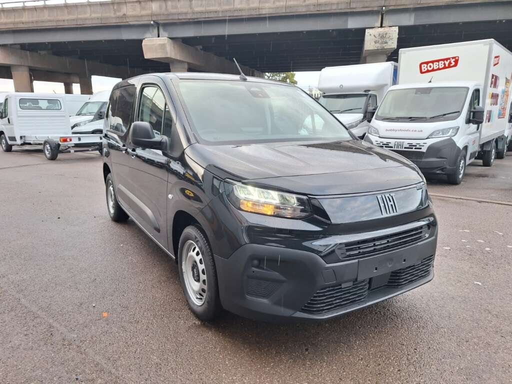 Fiat Doblo SWB 1.5 Diesel Multijet 100hp Crew Van Conversion