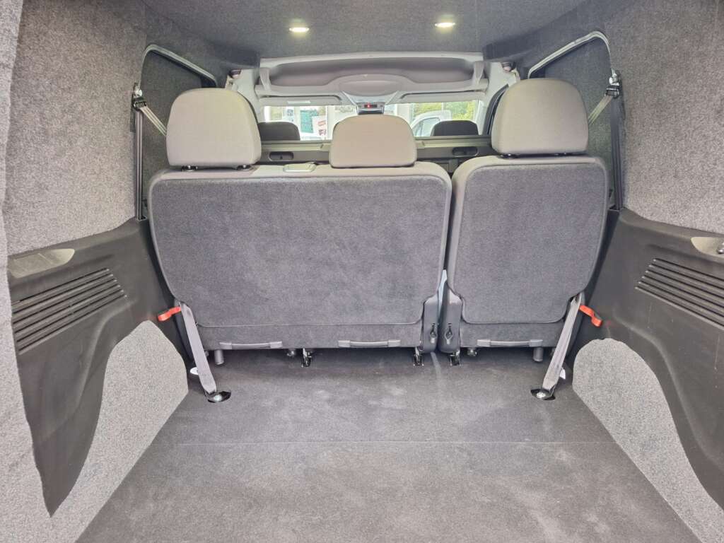 Fiat Doblo SWB 1.5 Diesel Multijet 100hp Crew Van Conversion