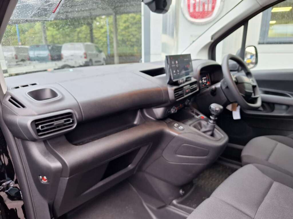 Fiat Doblo SWB 1.5 Diesel Multijet 100hp Crew Van Conversion