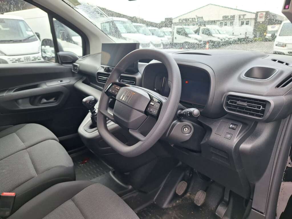 Fiat Doblo SWB 1.5 Diesel Multijet 100hp Crew Van Conversion