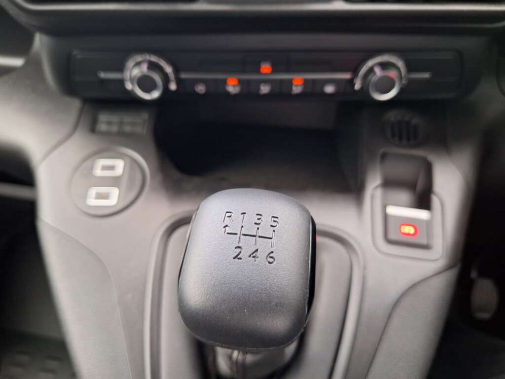 Fiat Doblo SWB 1.5 Diesel Multijet 100hp Crew Van Conversion