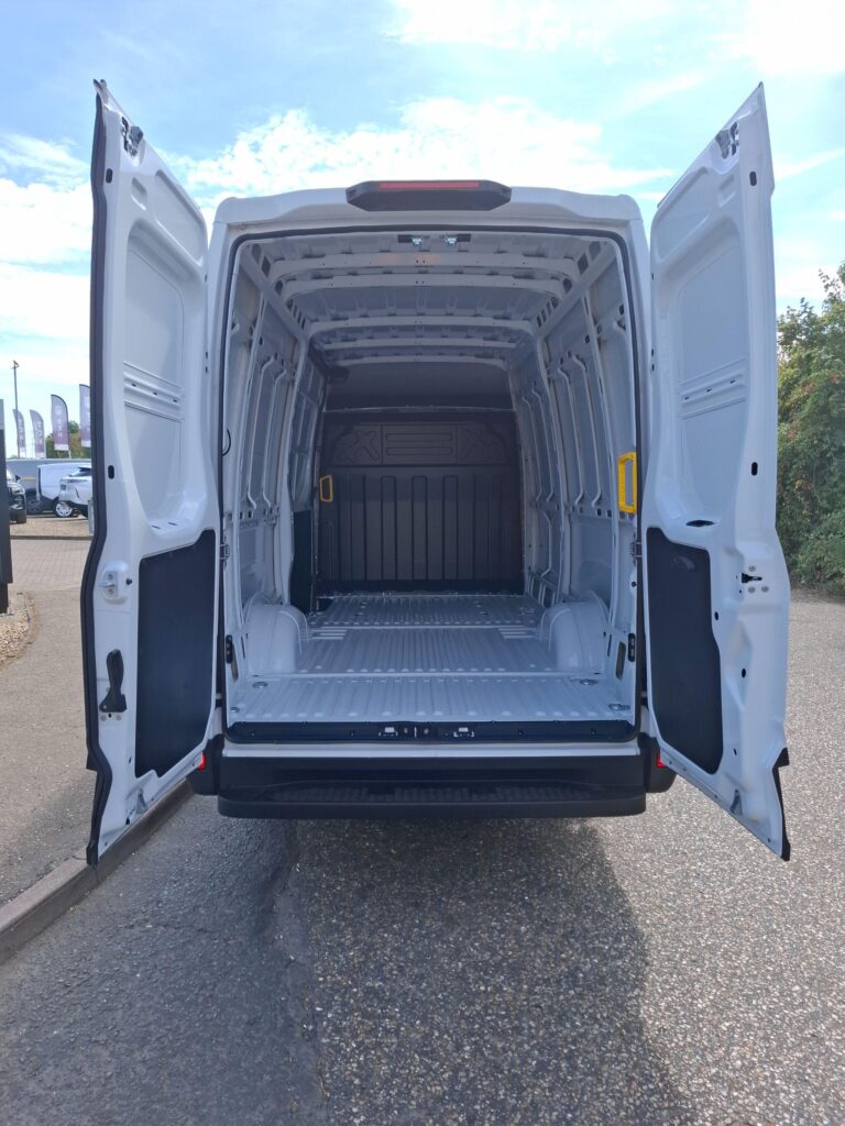 Iveco Daily 35S14 12Cu 3520L H2Van