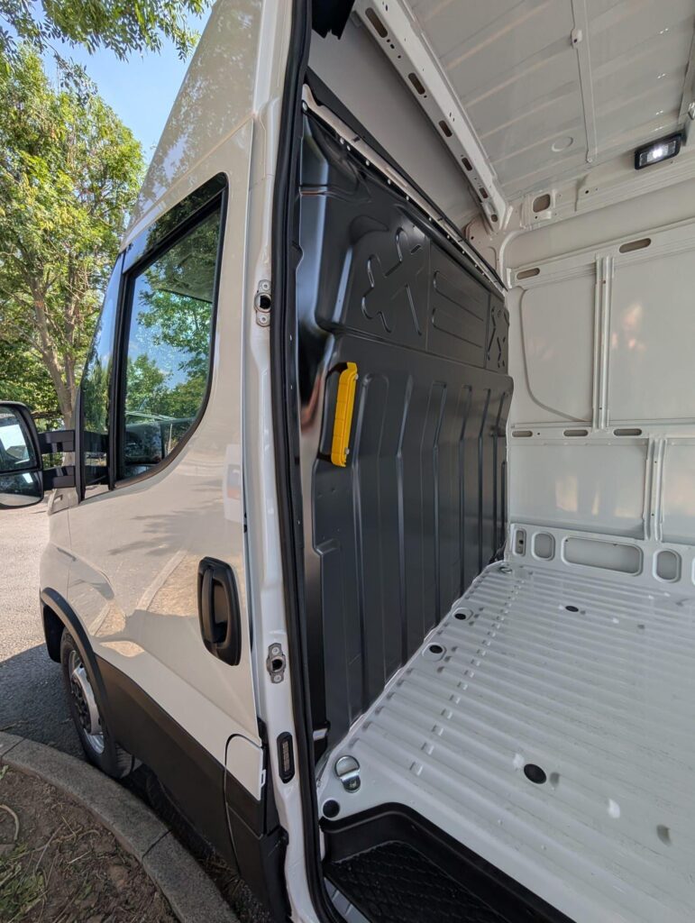 Iveco Daily 35S16 12Cu Van 156HP