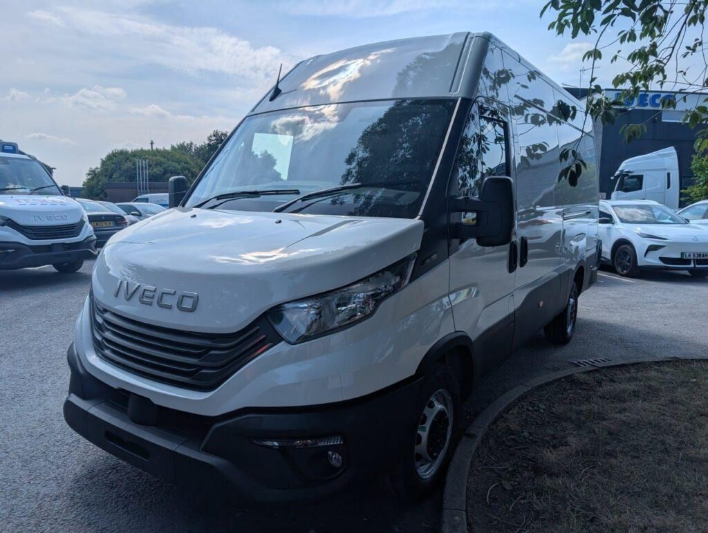 Iveco Daily 35S16 12Cu Van 156HP