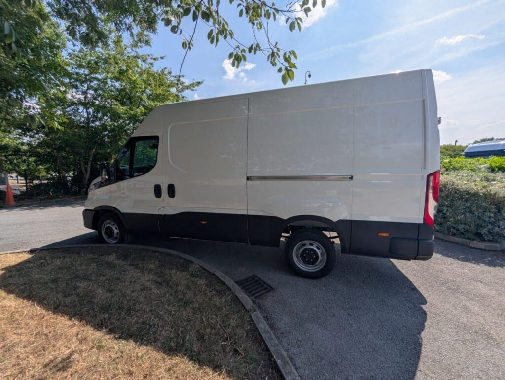 Iveco Daily 35S16 12Cu Van 156HP