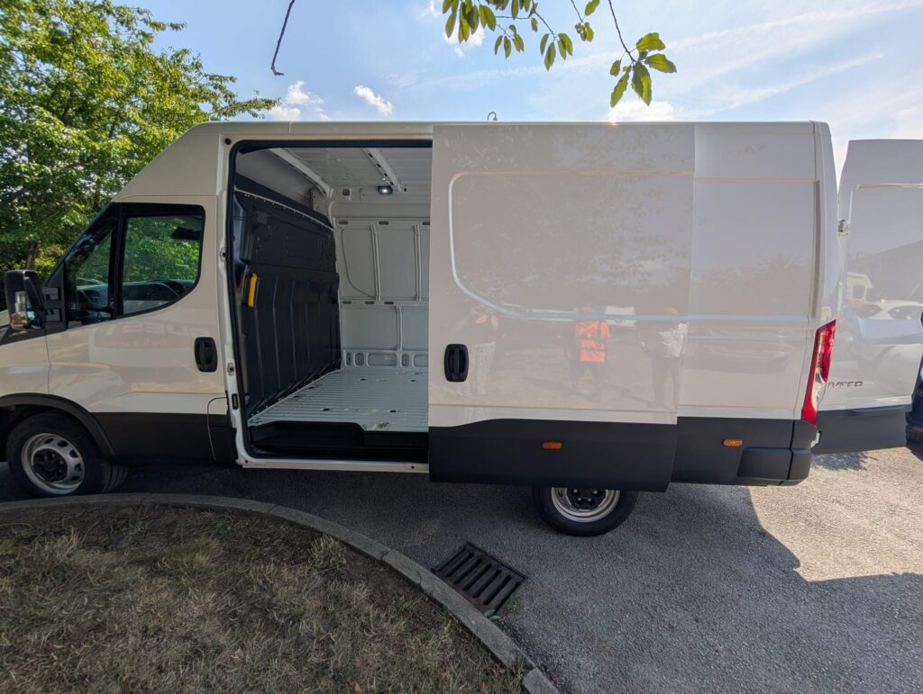 Iveco Daily 35S16 12Cu Van 156HP