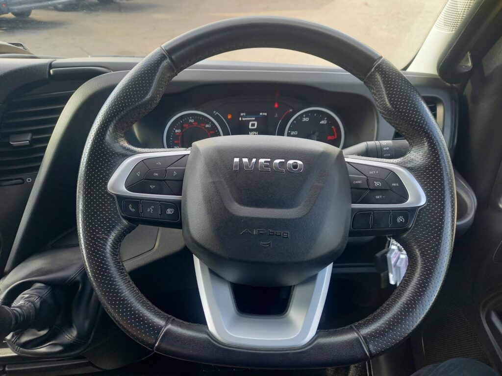 Iveco Daily 3.0D HPI 18V 35C 3450 Dropside 2dr Diesel Manual MWB Euro 6 (DRW) (180 ps)
