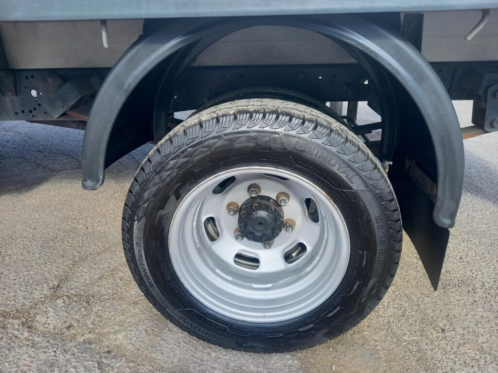 Iveco Daily 3.0D HPI 18V 35C 3450 Dropside 2dr Diesel Manual MWB Euro 6 (DRW) (180 ps)