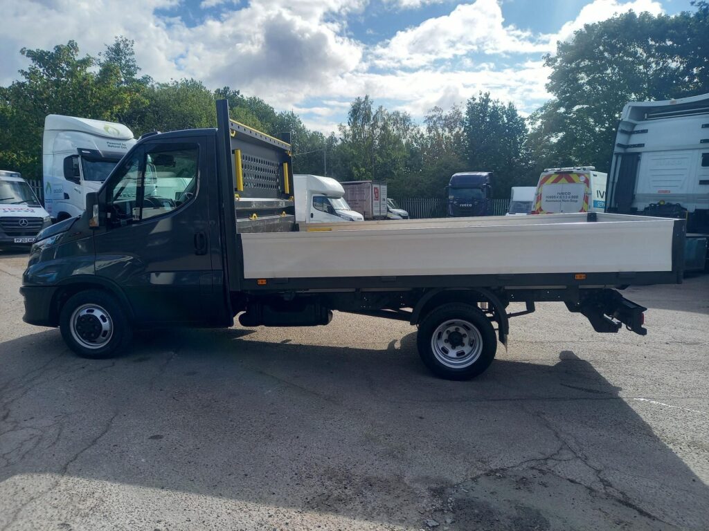 Iveco Daily 3.0D HPI 18V 35C 3450 Dropside 2dr Diesel Manual MWB Euro 6 (DRW) (180 ps)