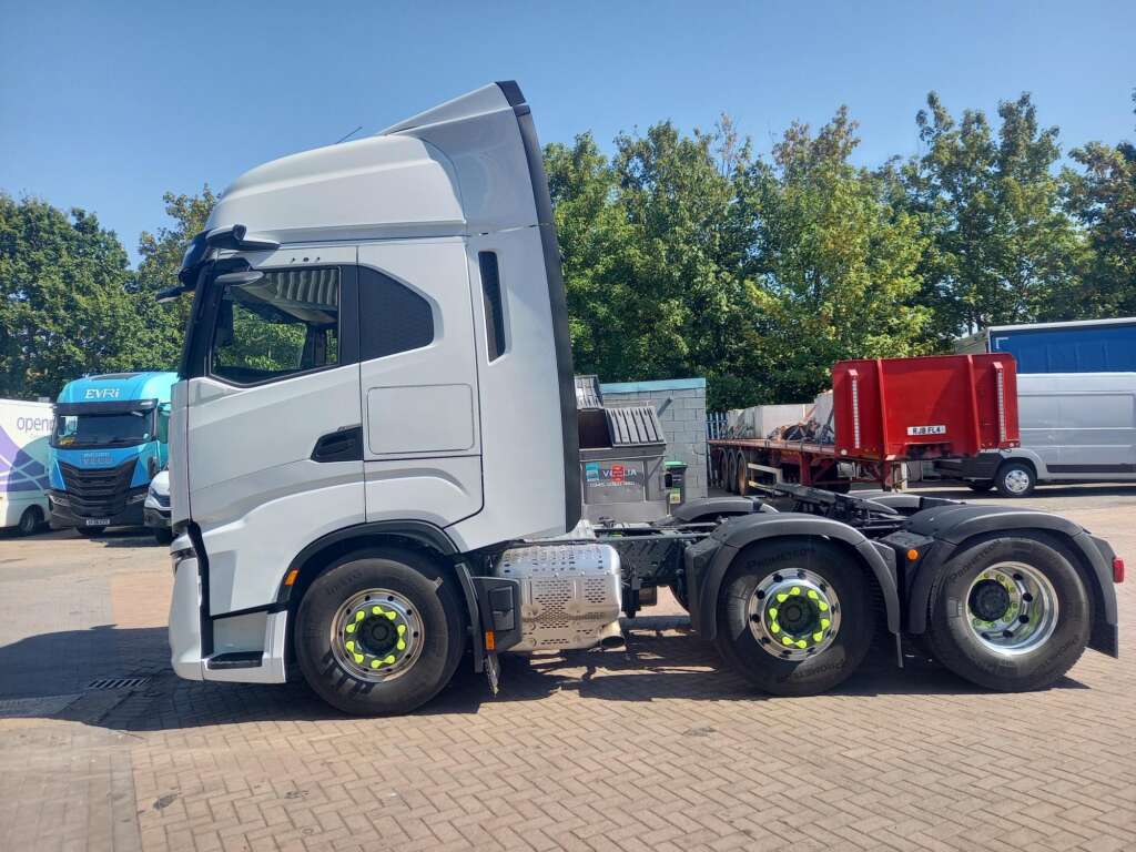 Iveco MY24 S-WAY AS440S58 TX/FP 580hp 6×2 Full Air Suspension